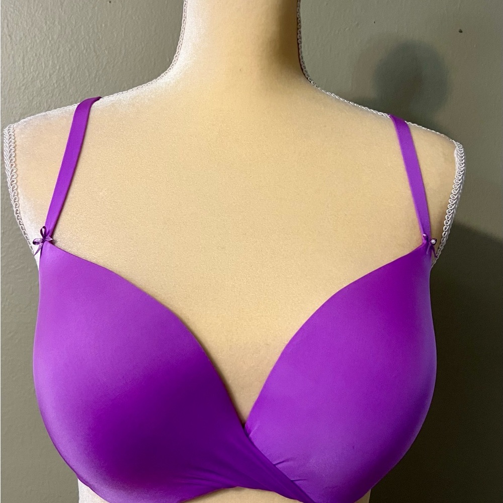 Victorias secret plunge bra, size 34D